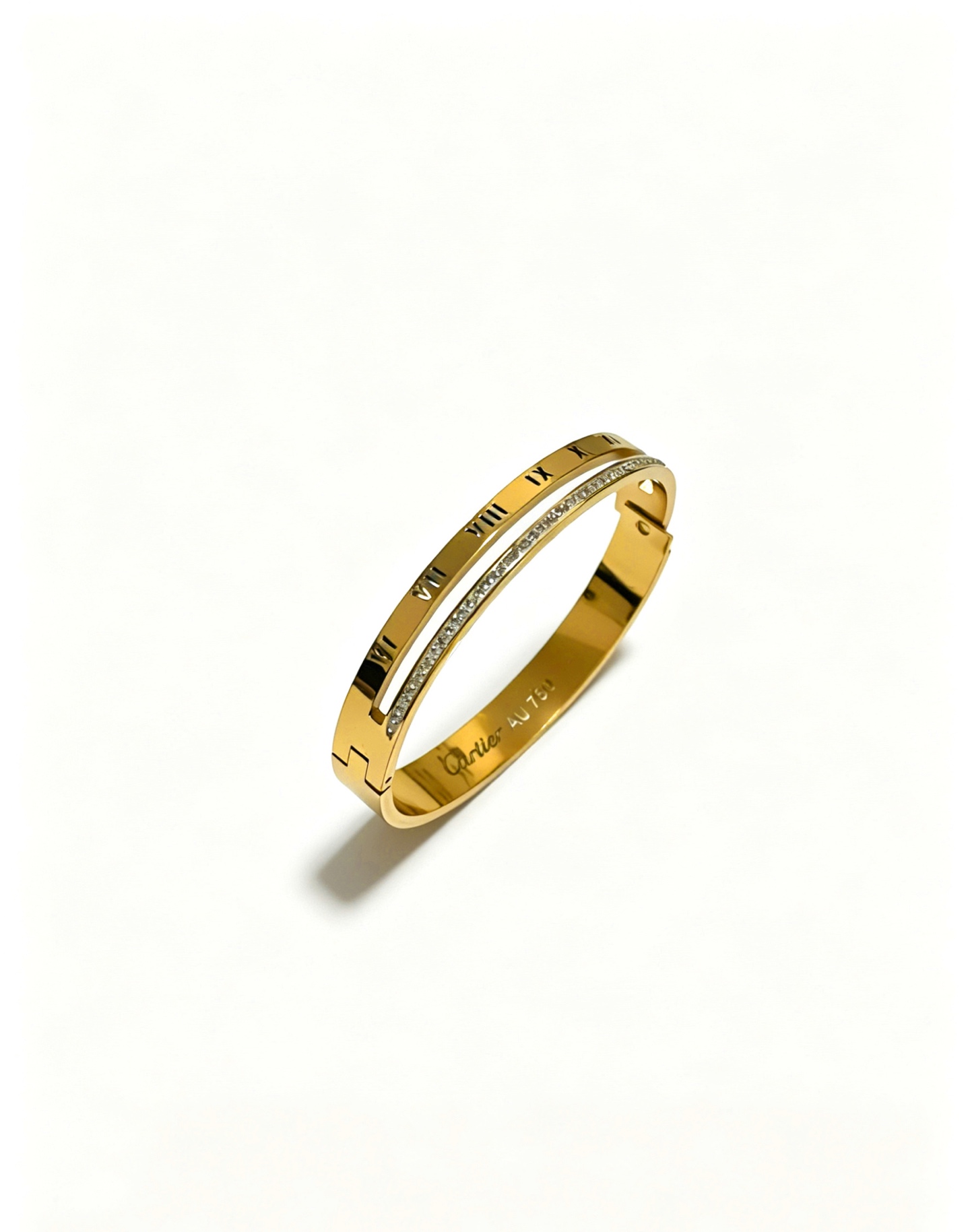 NO:861521,Cartier bracelet bracelet V gold material series, perfect appearance, unparalleled details, the unique color is completely impeccable, and decorated with a classic ring shape design, simple yet elegant and eye-catching, the V gold pure handmade combination is more elegant, elegant and moving. Same style for men and women Cartier bracelet, jewelry boutique, cartier, bracelet, bracelet19860909卡地亚手链手镯V金材质系列 品相完美,细节无敌,那种独特的色泽完全无可挑剔,再缀以经典指环外形设计,简约之余却又优雅夺目,V金纯手工的组合更显气色,上手雅致动人.男女同款 卡地亚手链,饰品精品,cartier,bracelet,bracelet,Jewelry
