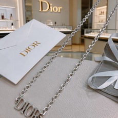 DIOR。新款 迪奥项链🇷🇼原单货🇷🇼专柜新款开模复古潮流时尚必备 男女均可佩戴 情侣款同款 摇滚朋克泰 DIOR。新款 迪奥项链🇷🇼原单货🇷🇼专柜新款开模复古潮流时尚必备 男女均可佩戴 情侣款同款 摇滚朋克泰