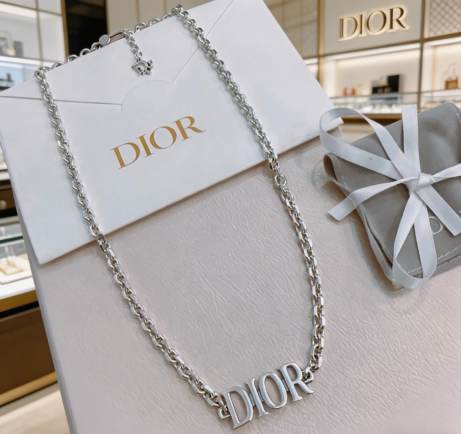 DIOR。新款 迪奥项链🇷🇼原单货🇷🇼专柜新款开模复古潮流时尚必备 男女均可佩戴 情侣款同款 摇滚朋克泰