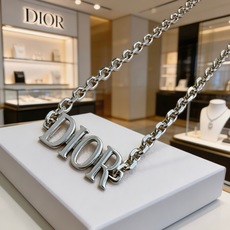 DIOR。新款 迪奥项链🇷🇼原单货🇷🇼专柜新款开模复古潮流时尚必备 男女均可佩戴 情侣款同款 摇滚朋克泰 DIOR。新款 迪奥项链🇷🇼原单货🇷🇼专柜新款开模复古潮流时尚必备 男女均可佩戴 情侣款同款 摇滚朋克泰