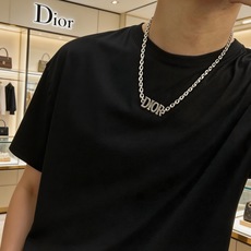 DIOR。新款 迪奥项链🇷🇼原单货🇷🇼专柜新款开模复古潮流时尚必备 男女均可佩戴 情侣款同款 摇滚朋克泰 DIOR。新款 迪奥项链🇷🇼原单货🇷🇼专柜新款开模复古潮流时尚必备 男女均可佩戴 情侣款同款 摇滚朋克泰