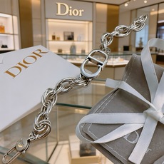 DIOR。新款 迪奥项链🇷🇼原单货🇷🇼专柜新款开模复古潮流时尚必备 男女均可佩戴 情侣款同款 摇滚朋克泰 DIOR。新款 迪奥项链🇷🇼原单货🇷🇼专柜新款开模复古潮流时尚必备 男女均可佩戴 情侣款同款 摇滚朋克泰
