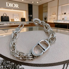 DIOR。新款 迪奥项链🇷🇼原单货🇷🇼专柜新款开模复古潮流时尚必备 男女均可佩戴 情侣款同款 摇滚朋克泰 DIOR。新款 迪奥项链🇷🇼原单货🇷🇼专柜新款开模复古潮流时尚必备 男女均可佩戴 情侣款同款 摇滚朋克泰