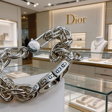 DIOR。新款 迪奥项链🇷🇼原单货🇷🇼专柜新款开模复古潮流时尚必备 男女均可佩戴 情侣款同款 摇滚朋克泰 DIOR。新款 迪奥项链🇷🇼原单货🇷🇼专柜新款开模复古潮流时尚必备 男女均可佩戴 情侣款同款 摇滚朋克泰