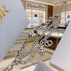 DIOR新款。高品质迪奥手链原单货专柜新款开模复古潮流时尚必备 男女均可佩戴 情侣款同款 摇滚朋克泰银风 DIOR新款。高品质迪奥手链原单货专柜新款开模复古潮流时尚必备 男女均可佩戴 情侣款同款 摇滚朋克泰银风