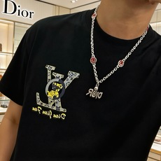 DIOR。新款 迪奥项链🇷🇼原单货🇷🇼专柜新款开模复古潮流时尚必备 男女均可佩戴 情侣款同款 摇滚朋克泰 DIOR。新款 迪奥项链🇷🇼原单货🇷🇼专柜新款开模复古潮流时尚必备 男女均可佩戴 情侣款同款 摇滚朋克泰