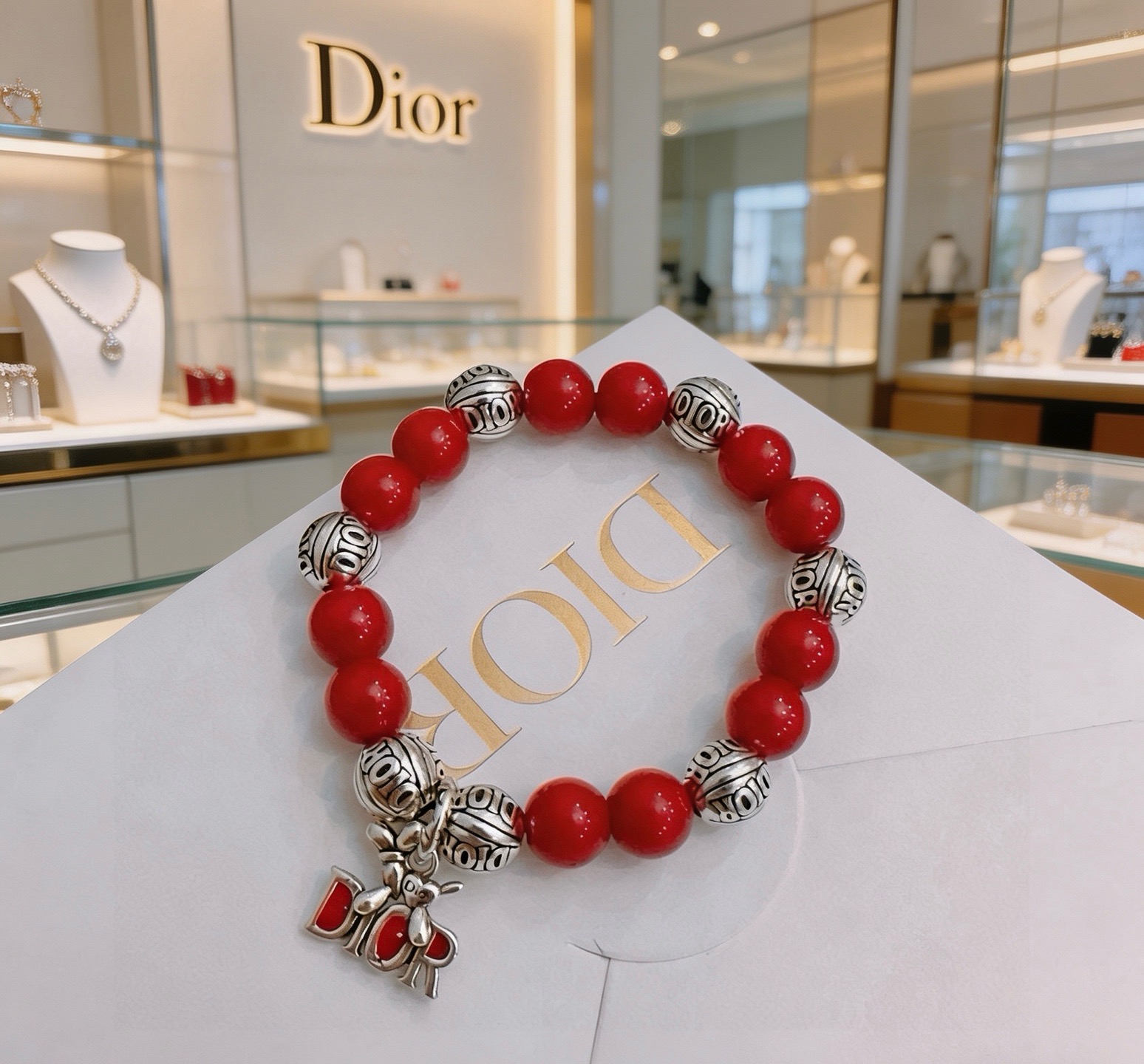 NO:863566,Counter Seiko version DIOR Dior multi-element agate Thai silver style bracelet. Same style as G-Dragon star. Retro style. Original replica. Purely handmade ~ Genuine open mold. Trendy and fashionable must-have. Can be worn by both men and women. Same style for couples. Rock punk Thai silver style. Retro elements. Trendy and versatile. Same style as official website, fine jewelry, dior, dior, bracelet.19860909专柜精工版本 DIOR迪奥 多元素玛瑙泰银风格手链 权志龙明星同款 复古做旧风 原版复刻 纯手工打造 ～正品开模潮流时尚必备 男女均可佩戴 情侣款同款 摇滚朋克泰银风格 复古元素 潮流百搭 官网同款,饰品精品,dior,dior,bracelet,Jewelry