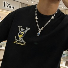 DIOR。新款 迪奥项链🇷🇼原单货🇷🇼专柜新款开模复古潮流时尚必备 男女均可佩戴 情侣款同款 摇滚朋克泰 DIOR。新款 迪奥项链🇷🇼原单货🇷🇼专柜新款开模复古潮流时尚必备 男女均可佩戴 情侣款同款 摇滚朋克泰