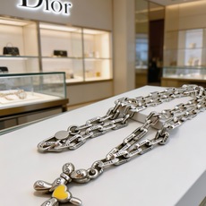 DIOR。新款 迪奥项链🇷🇼原单货🇷🇼专柜新款开模复古潮流时尚必备 男女均可佩戴 情侣款同款 摇滚朋克泰 DIOR。新款 迪奥项链🇷🇼原单货🇷🇼专柜新款开模复古潮流时尚必备 男女均可佩戴 情侣款同款 摇滚朋克泰