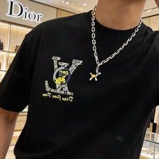DIOR。新款 迪奥项链🇷🇼原单货🇷🇼专柜新款开模复古潮流时尚必备 男女均可佩戴 情侣款同款 摇滚朋克泰 DIOR。新款 迪奥项链🇷🇼原单货🇷🇼专柜新款开模复古潮流时尚必备 男女均可佩戴 情侣款同款 摇滚朋克泰