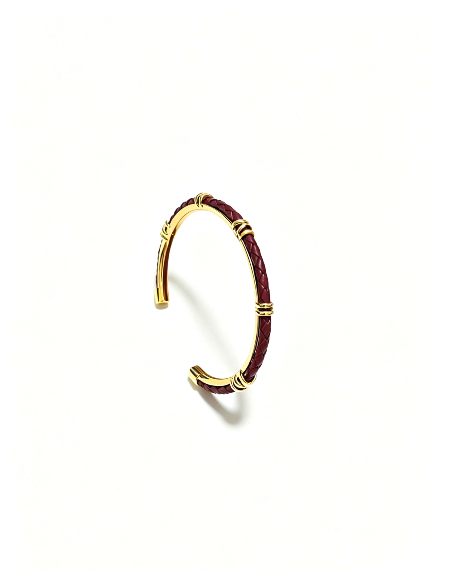 NO:863605,Cartier bracelet bracelet V gold material series, perfect appearance, unparalleled details, the unique color is completely impeccable, and decorated with a classic ring shape design, simple yet elegant and eye-catching, the V gold pure handmade combination is more elegant, elegant and moving. Same style for men and women Cartier bracelet, jewelry boutique, cartier, bracelet, bracelet19860909卡地亚手链手镯V金材质系列 品相完美,细节无敌,那种独特的色泽完全无可挑剔,再缀以经典指环外形设计,简约之余却又优雅夺目,V金纯手工的组合更显气色,上手雅致动人.男女同款 卡地亚手链,饰品精品,cartier,bracelet,bracelet,Jewelry