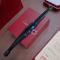 高品质卡地亚牛皮手绳手链💍原单货专柜新款开模复古潮流时尚必备 男女均可佩戴 情侣款同款 摇滚朋克泰银风格 高品质卡地亚牛皮手绳手链💍原单货专柜新款开模复古潮流时尚必备 男女均可佩戴 情侣款同款 摇滚朋克泰银风格