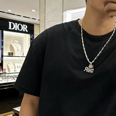 DIOR。新款 迪奥项链🇷🇼原单货🇷🇼专柜新款开模复古潮流时尚必备 男女均可佩戴 情侣款同款 摇滚朋克泰 DIOR。新款 迪奥项链🇷🇼原单货🇷🇼专柜新款开模复古潮流时尚必备 男女均可佩戴 情侣款同款 摇滚朋克泰