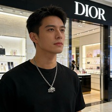 DIOR。新款 迪奥项链🇷🇼原单货🇷🇼专柜新款开模复古潮流时尚必备 男女均可佩戴 情侣款同款 摇滚朋克泰 DIOR。新款 迪奥项链🇷🇼原单货🇷🇼专柜新款开模复古潮流时尚必备 男女均可佩戴 情侣款同款 摇滚朋克泰
