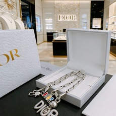 DIOR。新款 迪奥项链🇷🇼原单货🇷🇼专柜新款开模复古潮流时尚必备 男女均可佩戴 情侣款同款 摇滚朋克泰 DIOR。新款 迪奥项链🇷🇼原单货🇷🇼专柜新款开模复古潮流时尚必备 男女均可佩戴 情侣款同款 摇滚朋克泰