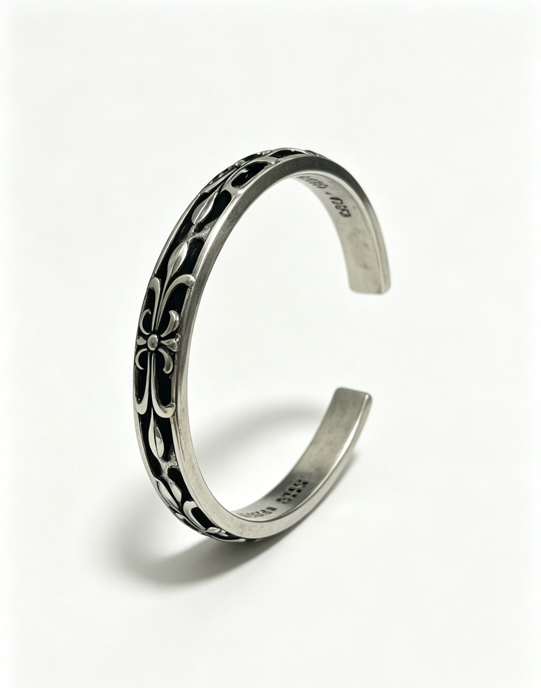 NO:879478,Chrome Hearts Chrome Hearts new classic three-dimensional multi-cross bracelet, high version, same style for men and women, full of personality, one size fits all, adjustable, jewelry boutique, chrome hearts, chrome hearts, bracelet19860909Chrome Hearts 克罗心新款 经典立体多十字架手镯 高版本打造 男女同款 个性十足 均码可调节,饰品精品,chrome hearts,chrome hearts,bracelet,Jewelry