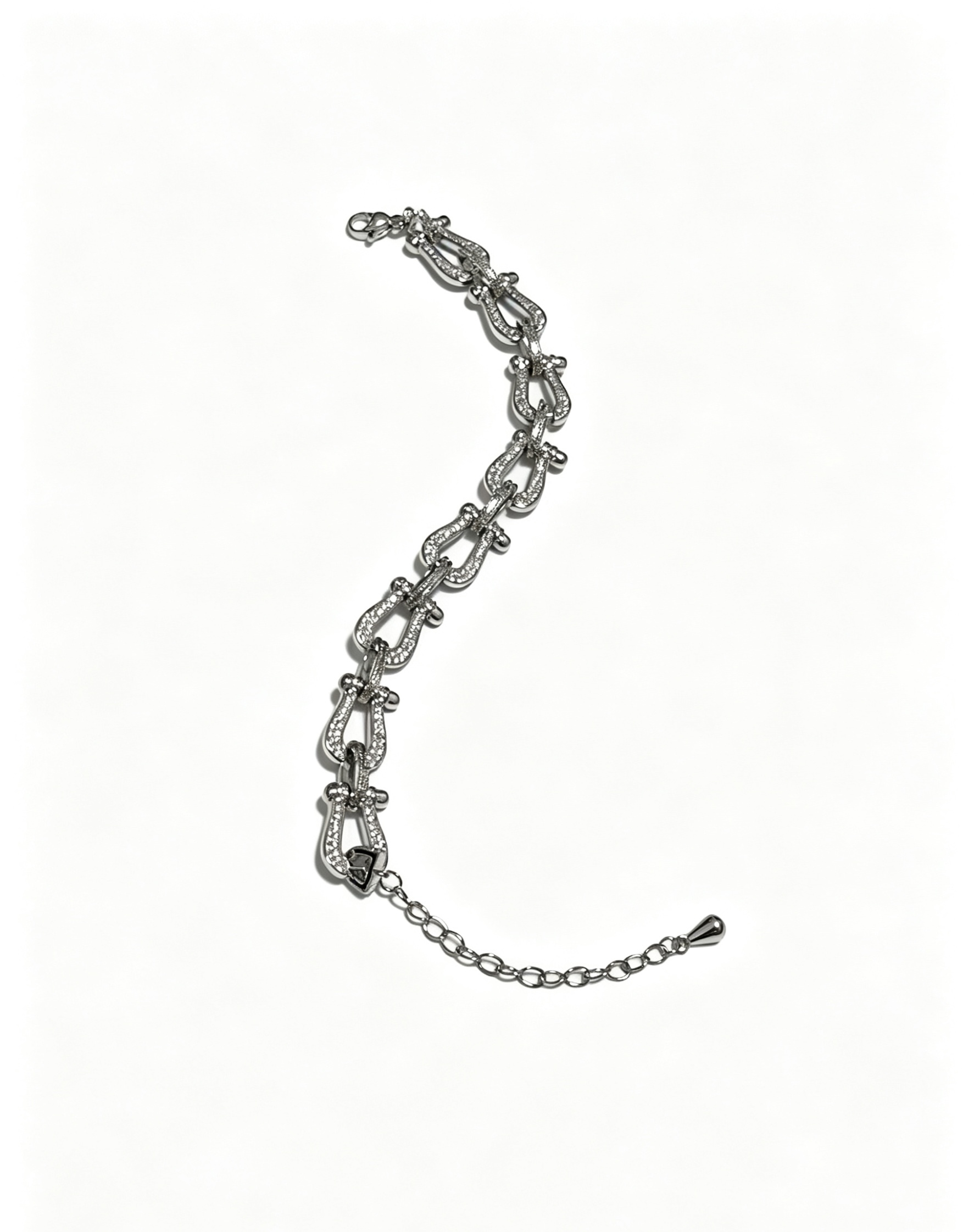 NO:879501,New product release hot Fred Feiden with diamond small horseshoe buckle unisex high-quality bracelet big brand fashion exquisite FORCE series bracelets high-end customization ~ electroplating 18k gold craftsmanship horseshoe buckle bracelet bracelet!  The effect is very versatile. Internet celebrity. A must-have item for fashionistas. Couple style for men and women, boutique jewelry, bracelet, bracelet19860909新品发布火爆费雷德 Fred斐登带钻小马蹄扣中性款高品质手链大牌 时尚 精致FORCE 系列手链高端定制～电镀18k金工艺 精工马蹄扣头手链手镯！上手效果非常百搭 网红达人 时尚一族必备单品 男女同款情侣款,饰品精品,bracelet,bracelet,Jewelry