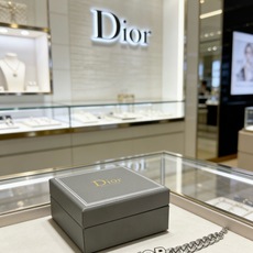DIOR新款高品质迪奥手链原单货专柜新款开模复古潮流时尚必备 男女均可佩戴 情侣款同款 摇滚朋克泰银风格 DIOR新款高品质迪奥手链原单货专柜新款开模复古潮流时尚必备 男女均可佩戴 情侣款同款 摇滚朋克泰银风格