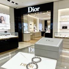 DIOR新款高品质迪奥手链原单货专柜新款开模复古潮流时尚必备 男女均可佩戴 情侣款同款 摇滚朋克泰银风格 DIOR新款高品质迪奥手链原单货专柜新款开模复古潮流时尚必备 男女均可佩戴 情侣款同款 摇滚朋克泰银风格
