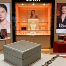 DIOR新款高品质迪奥手链原单货专柜新款开模复古潮流时尚必备 男女均可佩戴 情侣款同款 摇滚朋克泰银风格 DIOR新款高品质迪奥手链原单货专柜新款开模复古潮流时尚必备 男女均可佩戴 情侣款同款 摇滚朋克泰银风格