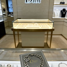 DIOR新款高品质迪奥手链原单货专柜新款开模复古潮流时尚必备 男女均可佩戴 情侣款同款 摇滚朋克泰银风格 DIOR新款高品质迪奥手链原单货专柜新款开模复古潮流时尚必备 男女均可佩戴 情侣款同款 摇滚朋克泰银风格