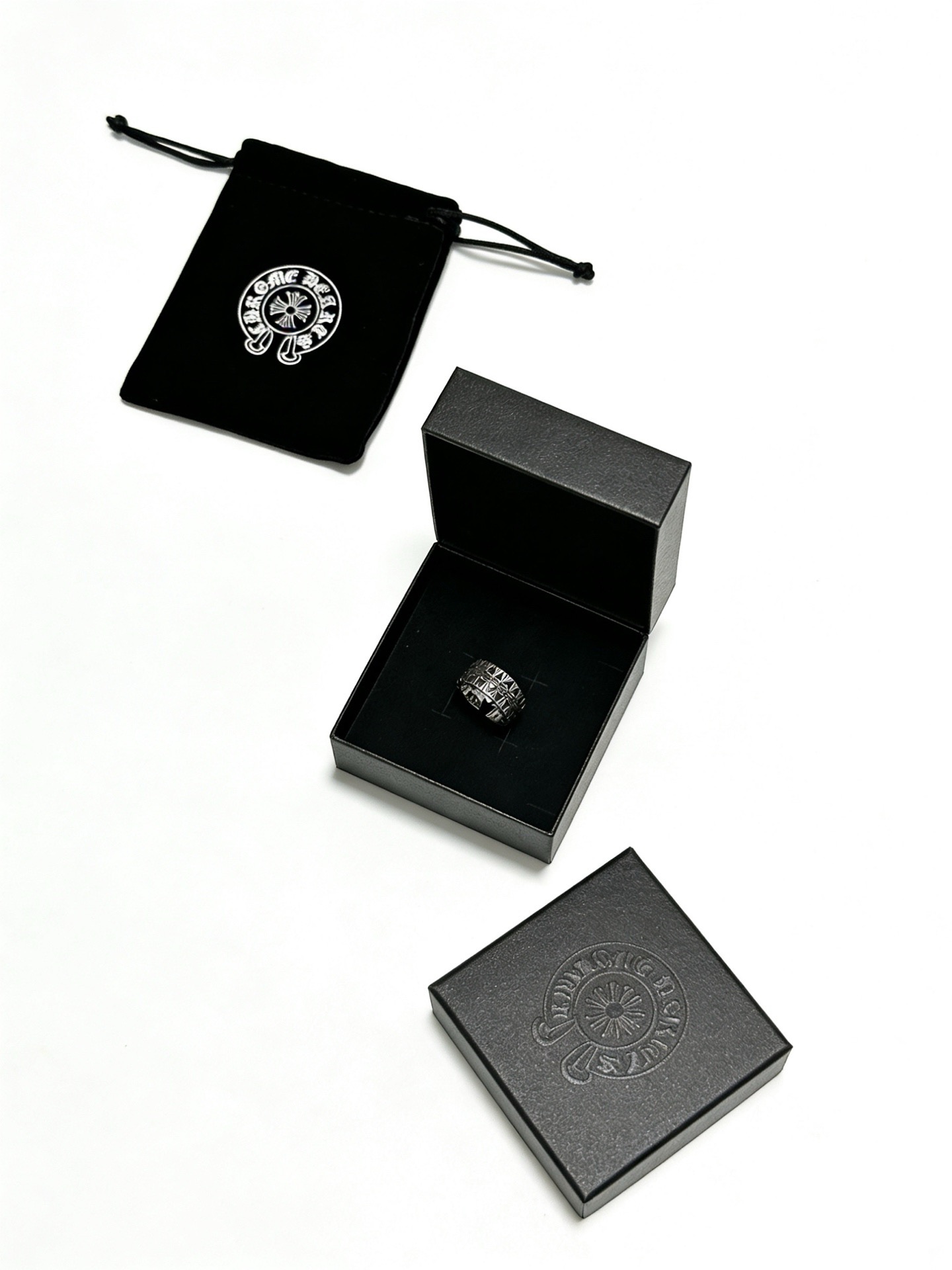 NO:896156,Chrome Hearts Chrome Hearts new classic three-dimensional multi-cross ring, high version, same style for men and women, full of personality, adjustable opening design, fine jewelry, chrome hearts, chrome hearts, ring19860909Chrome Hearts 克罗心新款 经典立体多十字架戒指 高版本打造 男女同款 个性十足 开口设计可调节,饰品精品,chrome hearts,chrome hearts,ring,Jewelry