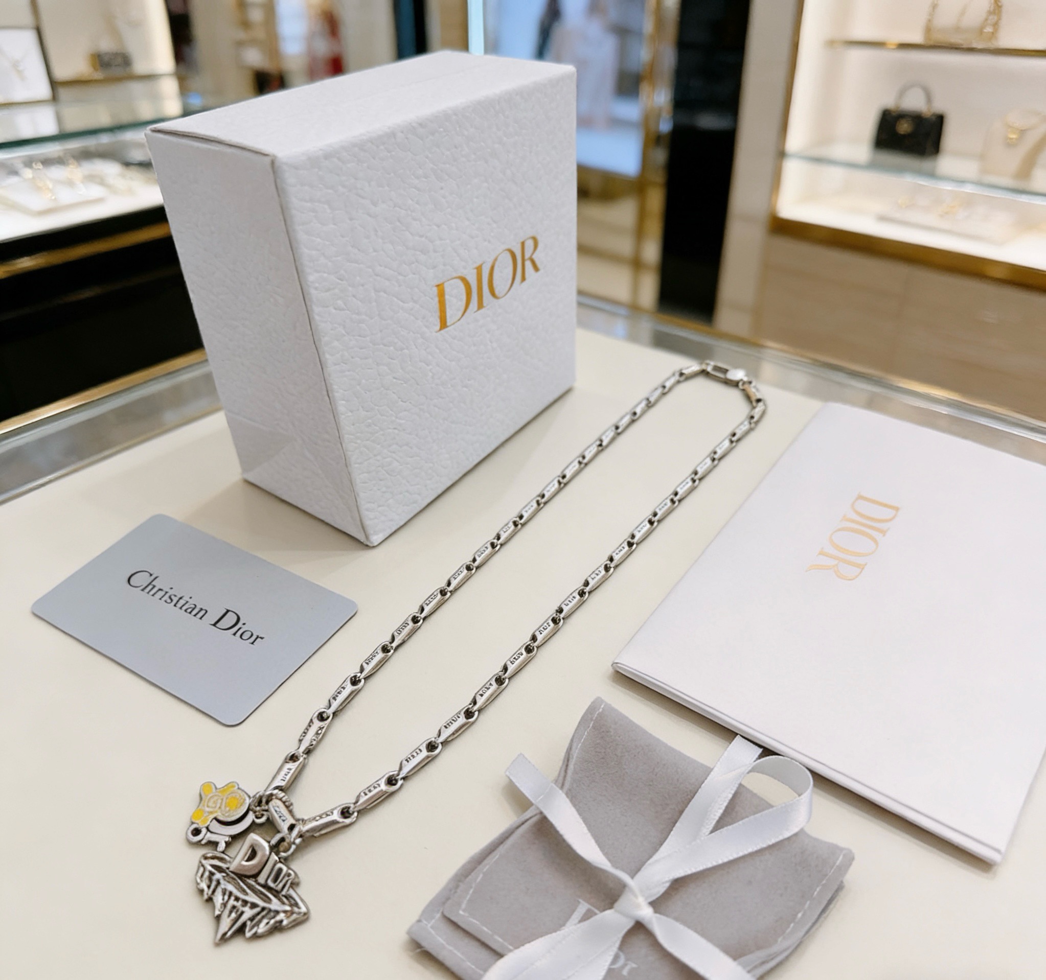 Dior Haute Joaillerie Fine Jewelry Earrings Necklace Ring Ref.71125ABA 3