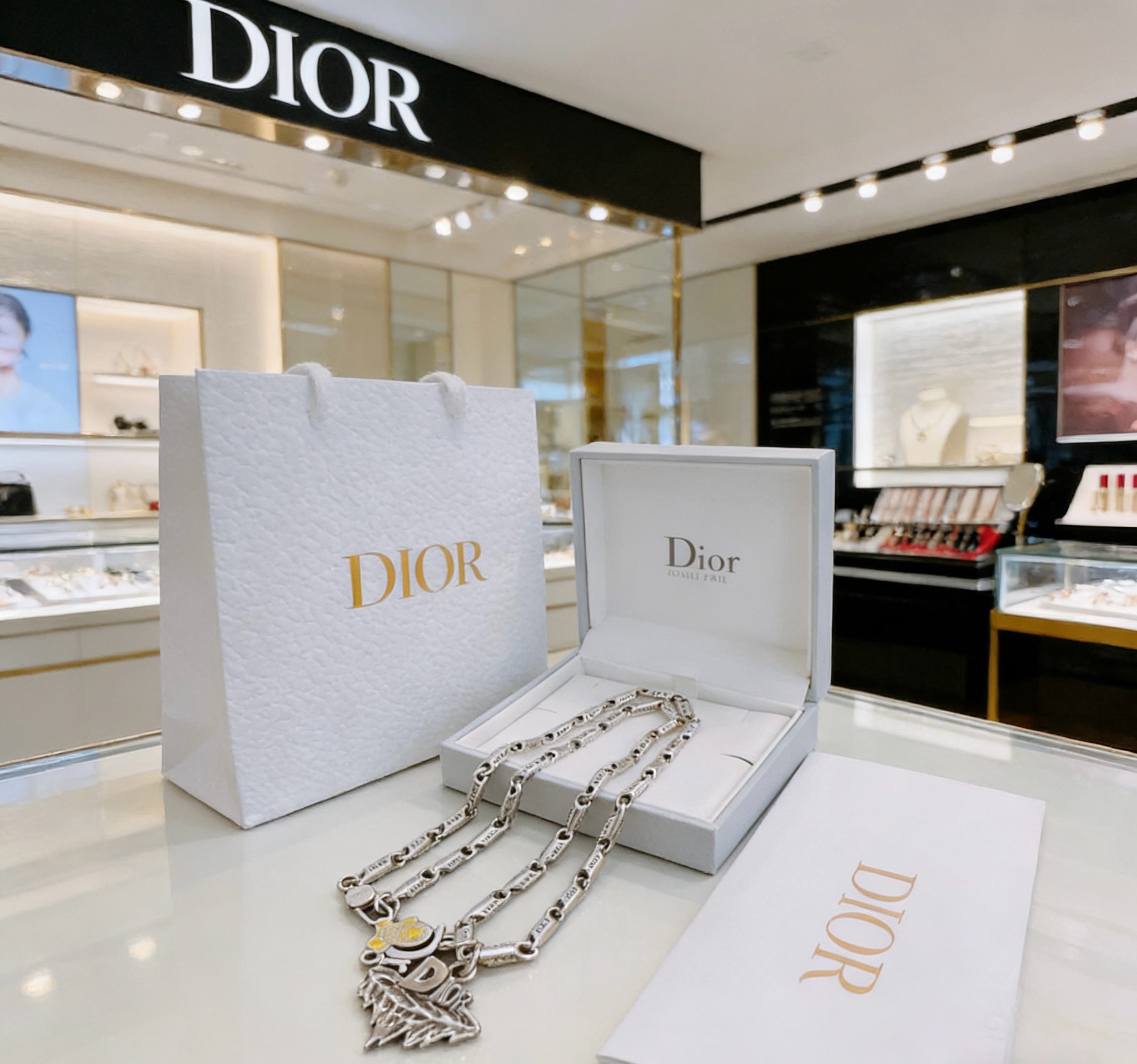 Dior Haute Joaillerie Fine Jewelry Earrings Necklace Ring Ref.71125ABA 4