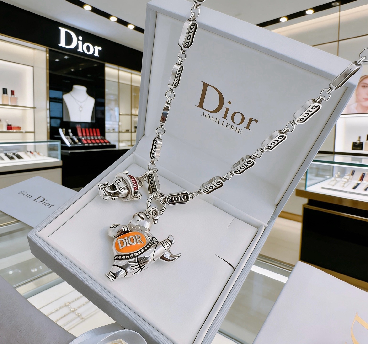 Dior Haute Joaillerie Fine Jewelry Earrings Necklace Ring Ref.438D10D5 9