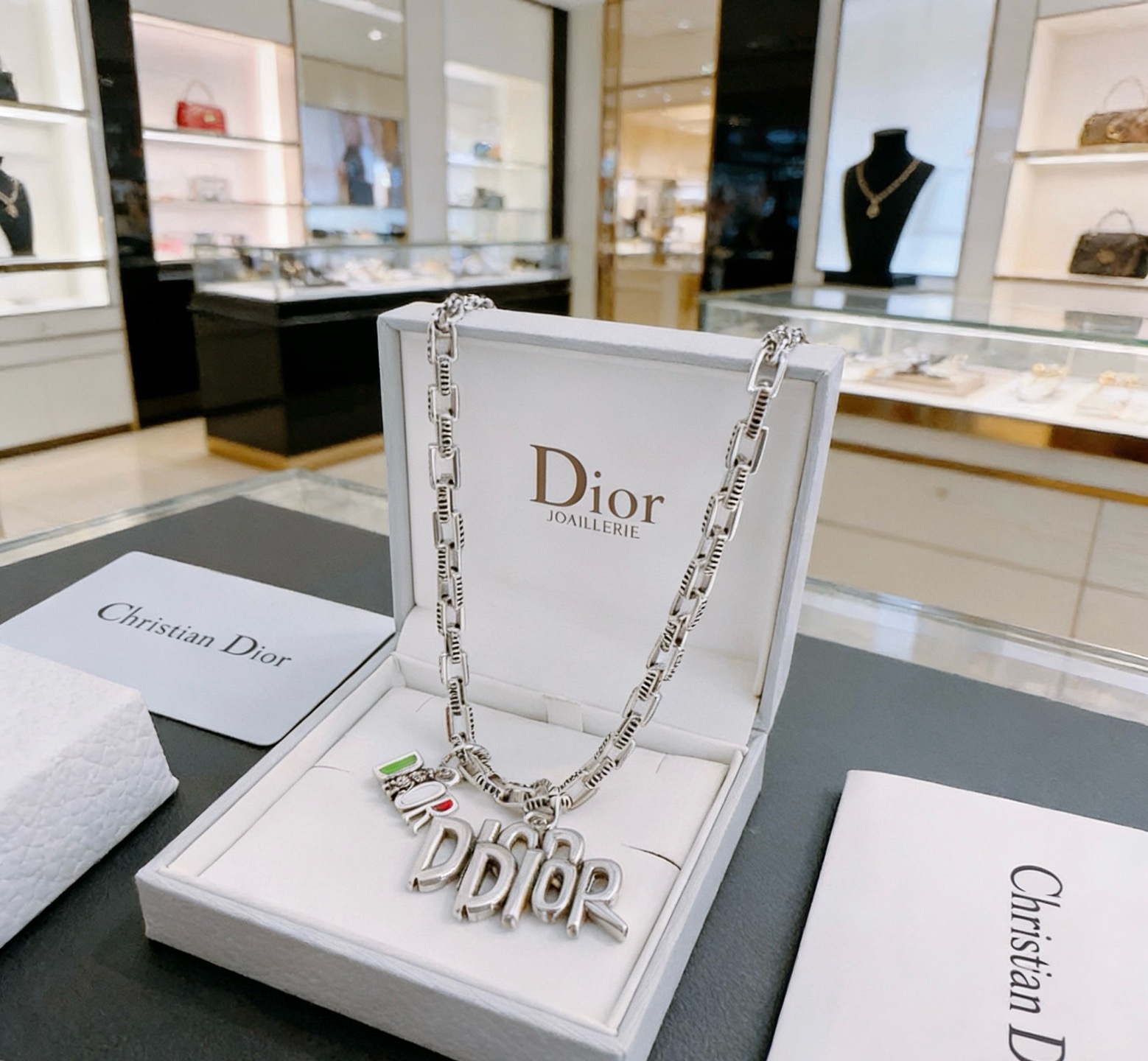 Dior Haute Joaillerie Fine Jewelry Earrings Necklace Ring Ref 6