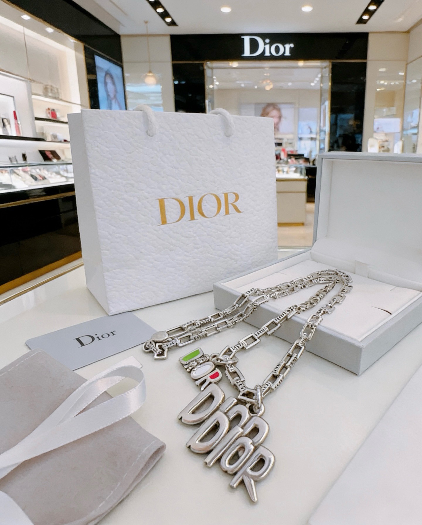 Dior Haute Joaillerie Fine Jewelry Earrings Necklace Ring Ref 5