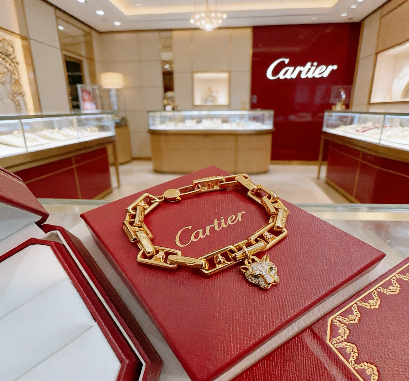 Cartier Haute Joaillerie Fine Jewelry Earrings Necklace Ring Ref 6
