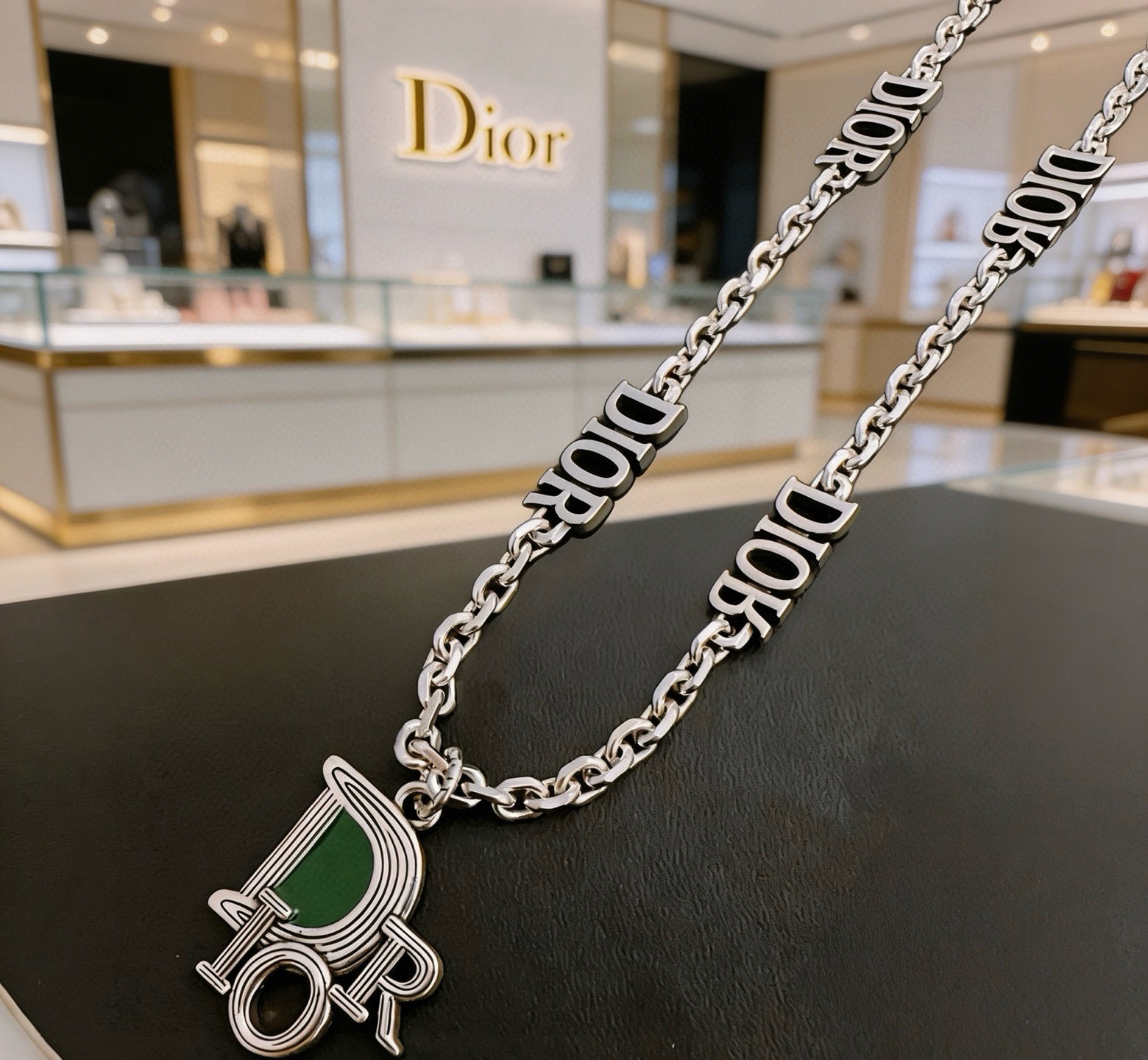 Dior Haute Joaillerie Fine Jewelry Earrings Necklace Ring Ref 8