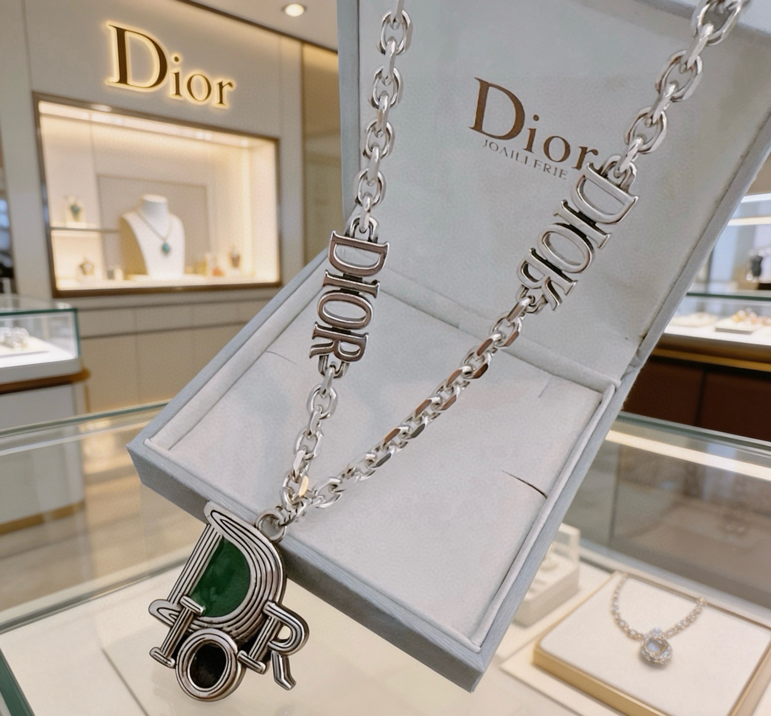 Dior Haute Joaillerie Fine Jewelry Earrings Necklace Ring Ref 5