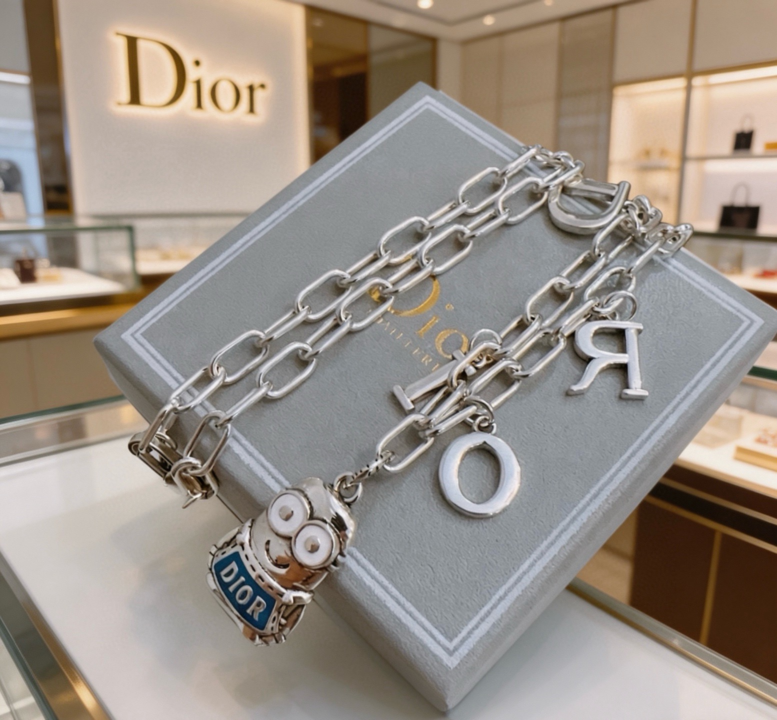 Dior Haute Joaillerie Fine Jewelry Earrings Necklace Ring Ref.2068A707 2