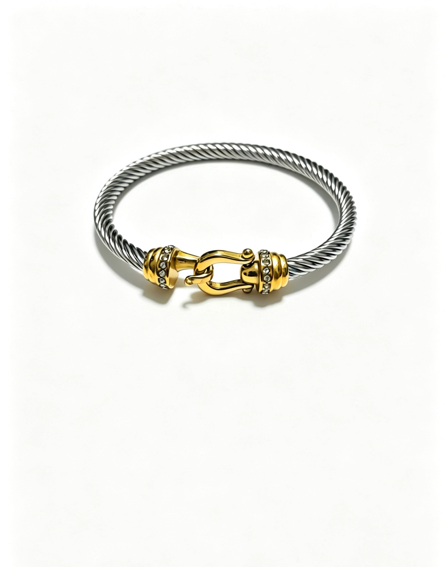 NO:922169,New product release hot Fred Feiden small horseshoe buckle unisex high-quality cowhide leather bracelet big brand fashion exquisite FORCE series bracelets high-end customization ~ electroplating 18k gold craftsmanship horseshoe buckle head bracelet bracelet!  The effect is very versatile. Internet celebrity. A must-have item for fashionistas. Couple style for men and women, boutique jewelry, bracelet, bracelet, cowhide.19860909新品发布火爆费雷德 Fred斐登小马蹄扣中性款高品质牛皮手链大牌 时尚 精致FORCE 系列手链高端定制～电镀18k金工艺 精工马蹄扣头手链手镯！上手效果非常百搭 网红达人 时尚一族必备单品 男女同款情侣款,饰品精品,bracelet,bracelet,cowhide,Jewelry