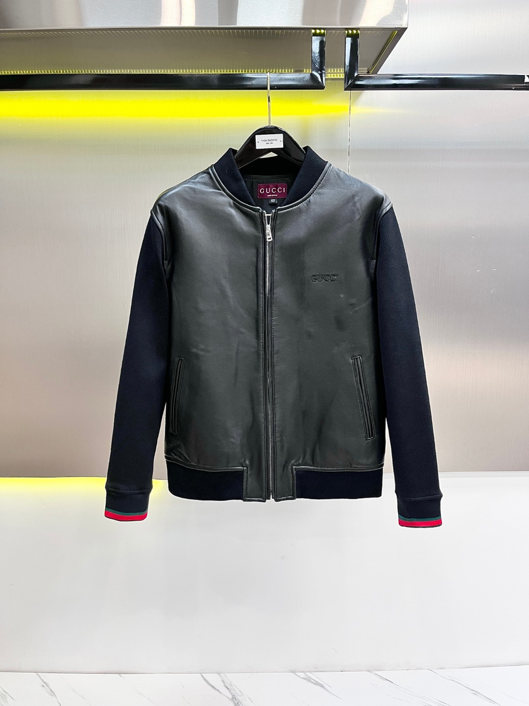 NO:675128,Ready in stock in seconds Brand Gucci Material imported sheepskin Craftsmanship embroidery Size 48-56 (special size customization),,gucci,sheepskin,Top Customize119860909现货秒发 品牌Gucci 材质进口绵羊皮 工艺刺绣 尺码48-56（特殊尺码定制）,,gucci,sheepskin,Top Customize1,Men's clothing