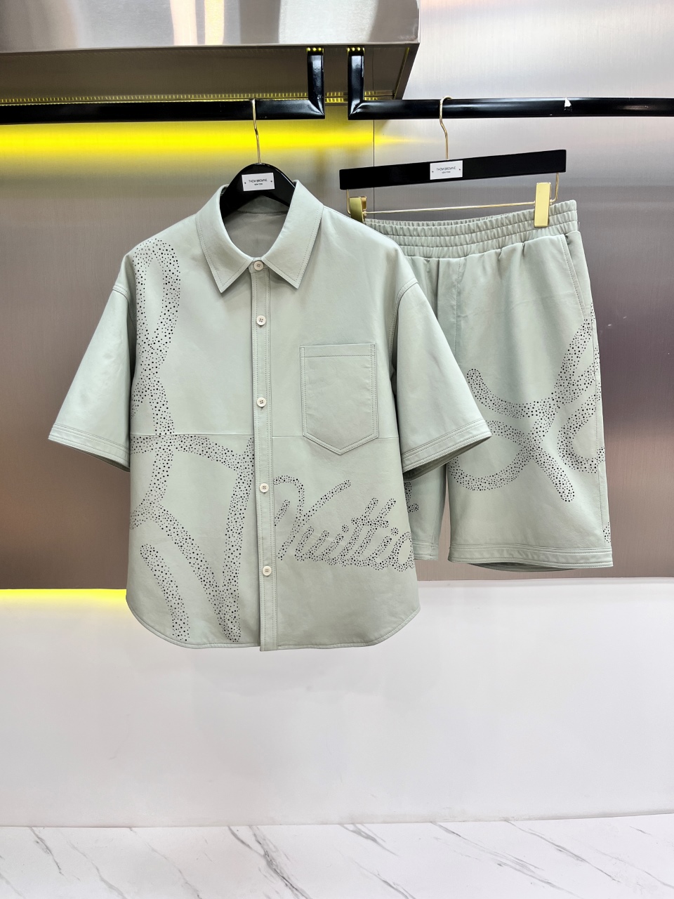 NO:675144,Brand Louis Vuitton Material imported cowhide Process laser drilling Size 48-56 (special size customization),,louis vuitton,cowhide,Top Customize119860909品牌路易威登 材质进口牛皮 工艺激光打孔 尺码48-56（特殊尺码定制）,,louis vuitton,cowhide,Top Customize1,Men's clothing