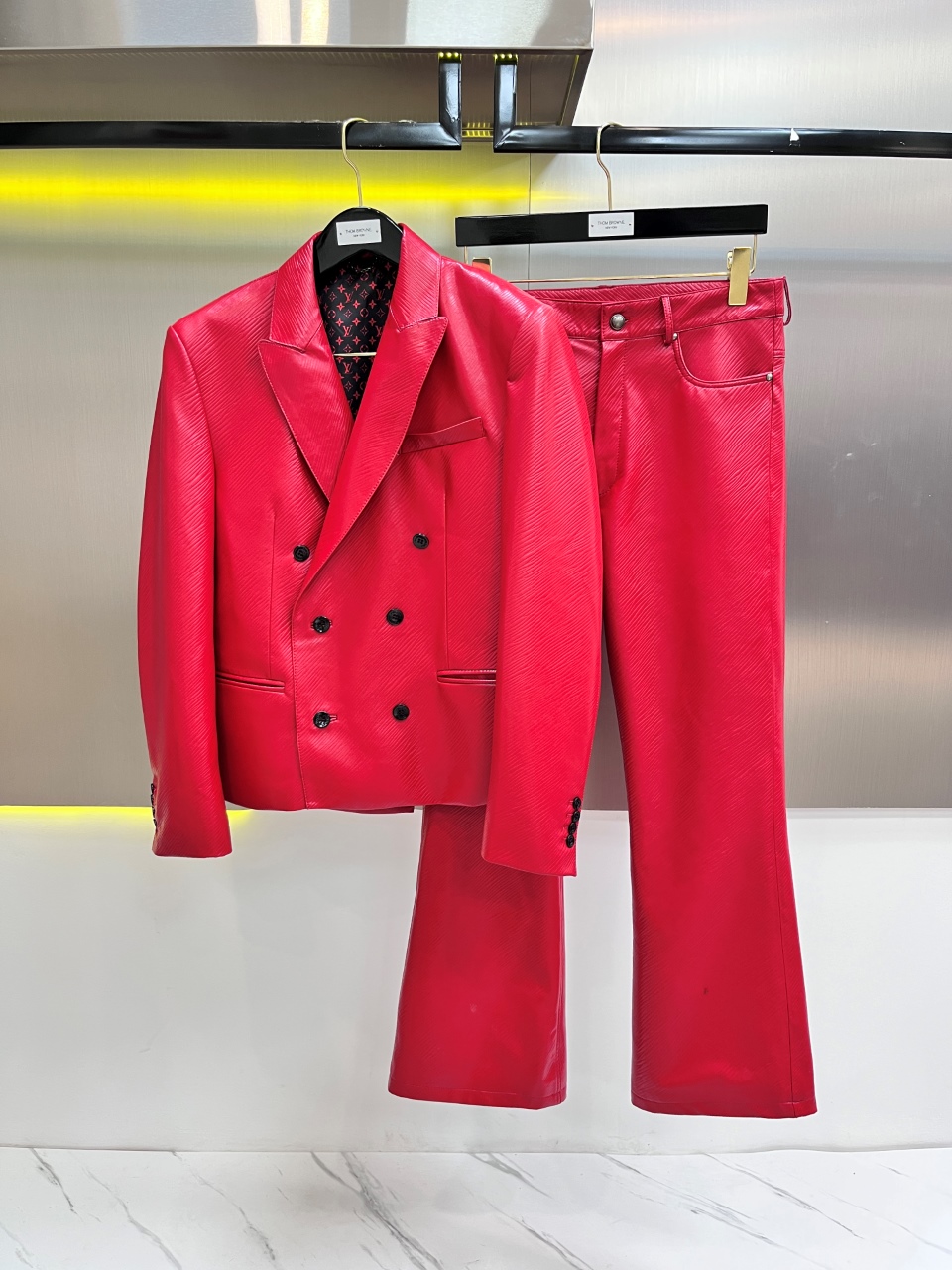 NO:674678,Brand Louis Vuitton Material imported sheepskin embossed craftsmanship Size 48-56 (special size customization),,louis vuitton,sheepskin,Top Customize119860909品牌路易威登 材质进口绵羊皮 工艺压花 尺码48-56（特殊尺码定制）,,louis vuitton,sheepskin,Top Customize1,Men's clothing