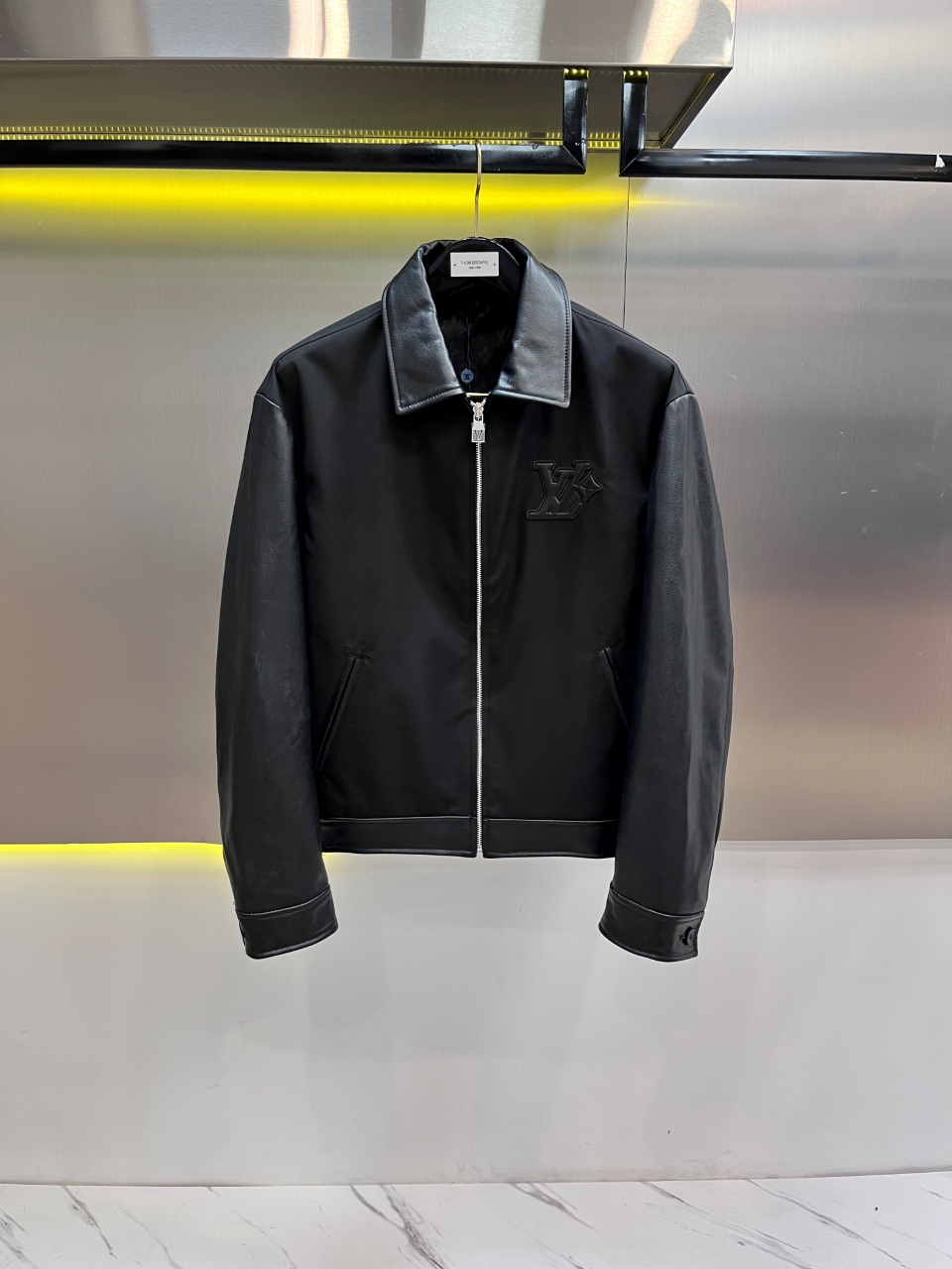 NO:675224,Brand Louis Vuitton Material imported sheepskin Craftsmanship Size 48-56 (special size customization),,louis vuitton,sheepskin,Top Customize119860909品牌路易威登 材质进口绵羊皮 工艺 尺码48-56（特殊尺码定制）,,louis vuitton,sheepskin,Top Customize1,Men's clothing