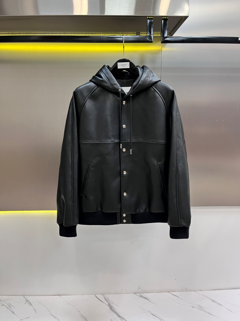 NO:675088,Brand Serin Material Imported Sheepskin Craftsmanship Printing Size 48-56 (special size customization),,sheepskin,Top Customize119860909品牌 瑟琳 材质进口绵羊皮 工艺 印花 尺码48-56（特殊尺码定制）,,sheepskin,Top Customize1,Men's clothing