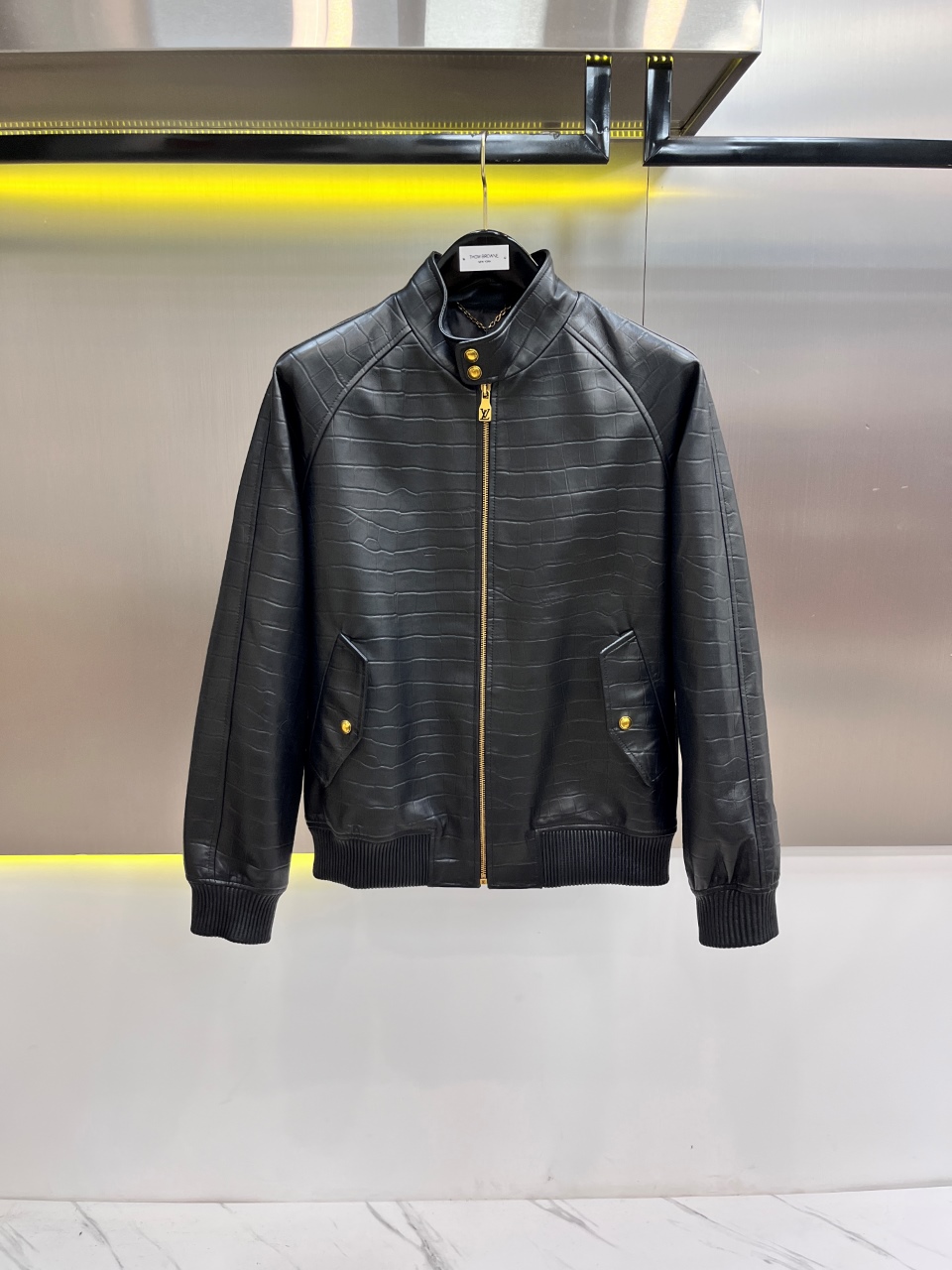 NO:675070,Brand Louis Vuitton Material imported cowhide Technology embossed Size 48-56 (special size customization),,louis vuitton,cowhide,Top Customize119860909品牌 路易威登 材质进口牛皮 工艺 压花 尺码48-56（特殊尺码定制）,,louis vuitton,cowhide,Top Customize1,Men's clothing