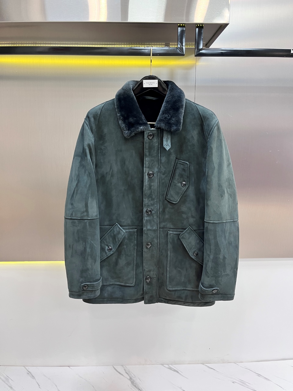 NO:814064,Brand bc material imported sheepskin fur integrated craftsmanship size 48-56 (special size customization),,sheepskin,Top Customize119860909品牌bc 材质进口绵羊皮皮毛一体 工艺 尺码48-56（特殊尺码定制）,,sheepskin,Top Customize1,Men's clothing