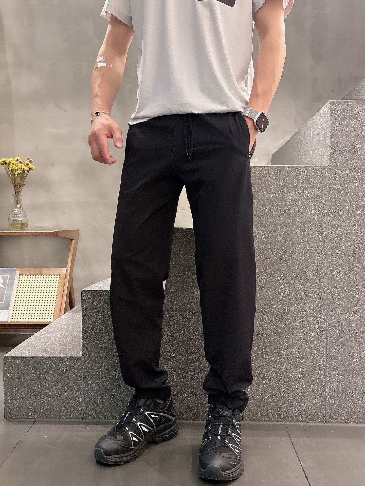  2025春夏款ARC'TERYX始祖鸟 GAMMA LT  男子 
鸟家户外运动休闲冲锋裤
专业研发的