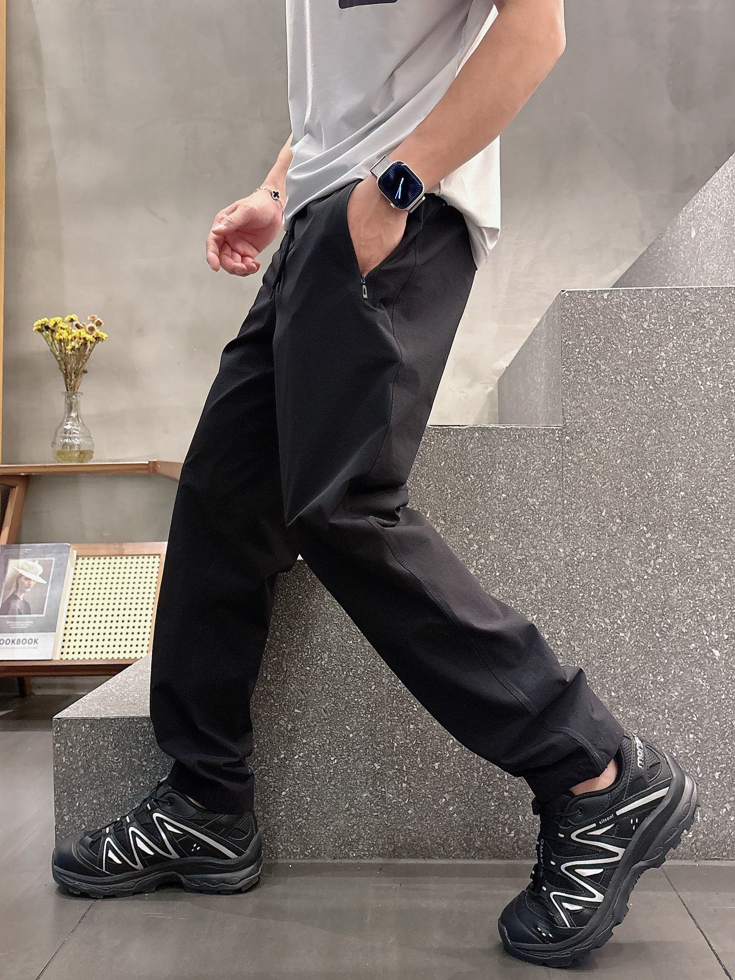  2025春夏款ARC'TERYX始祖鸟 GAMMA LT  男子 
鸟家户外运动休闲冲锋裤
专业研发的