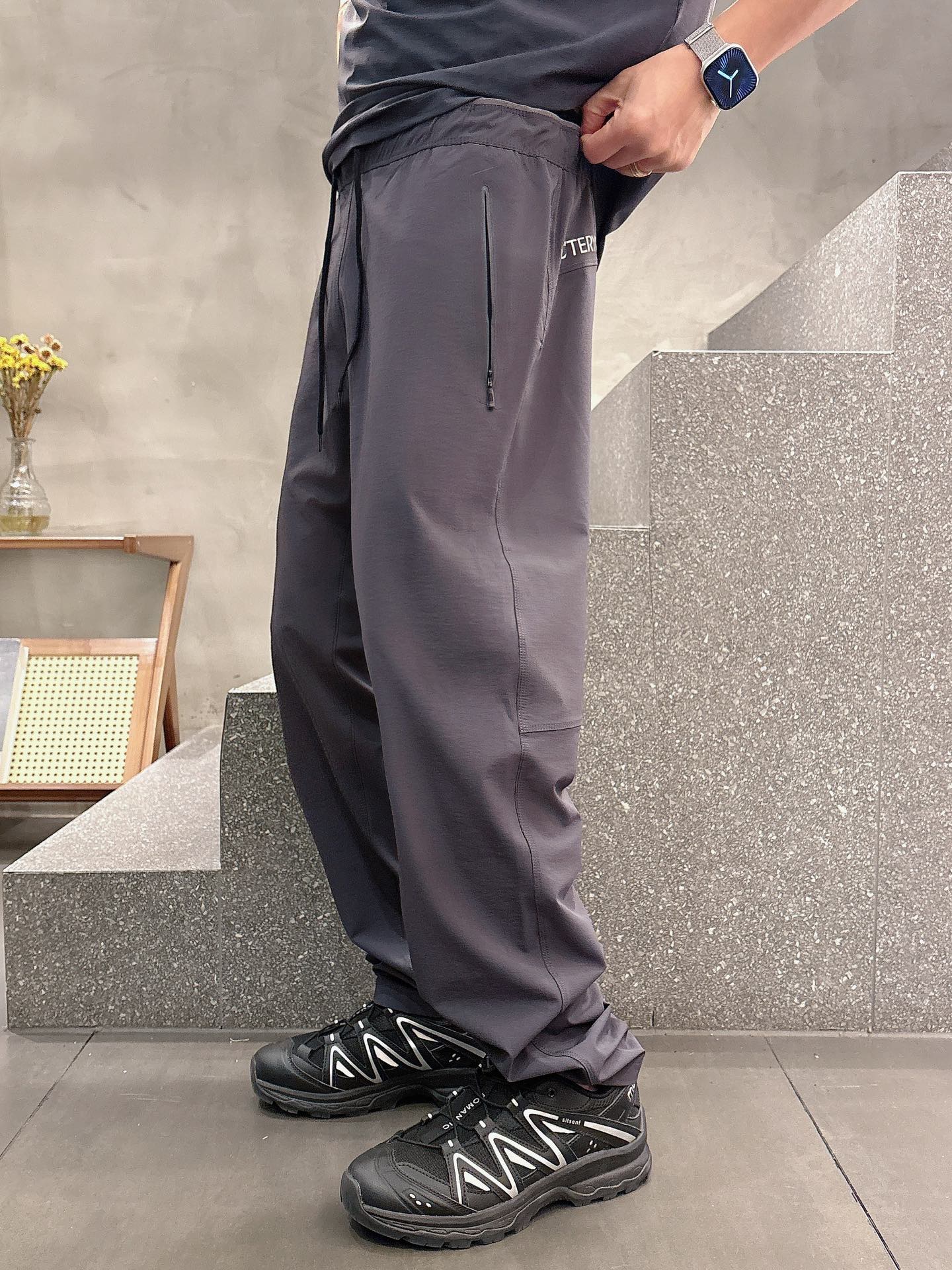  2025春夏款ARC'TERYX始祖鸟 GAMMA LT  男子 
鸟家户外运动休闲冲锋裤
专业研发的
