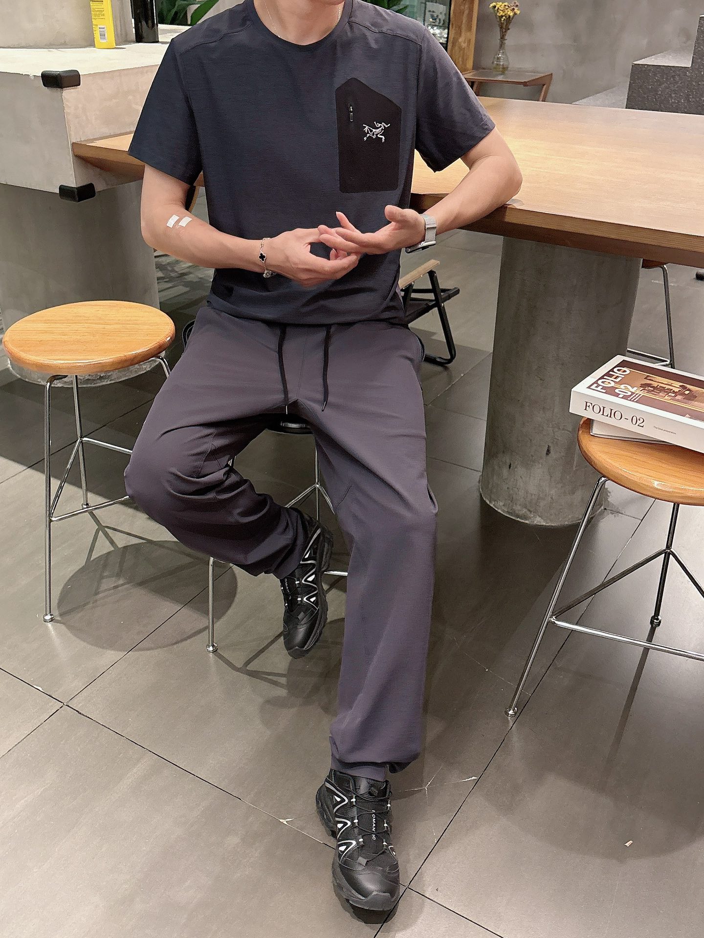  2025春夏款ARC'TERYX始祖鸟 GAMMA LT  男子 
鸟家户外运动休闲冲锋裤
专业研发的