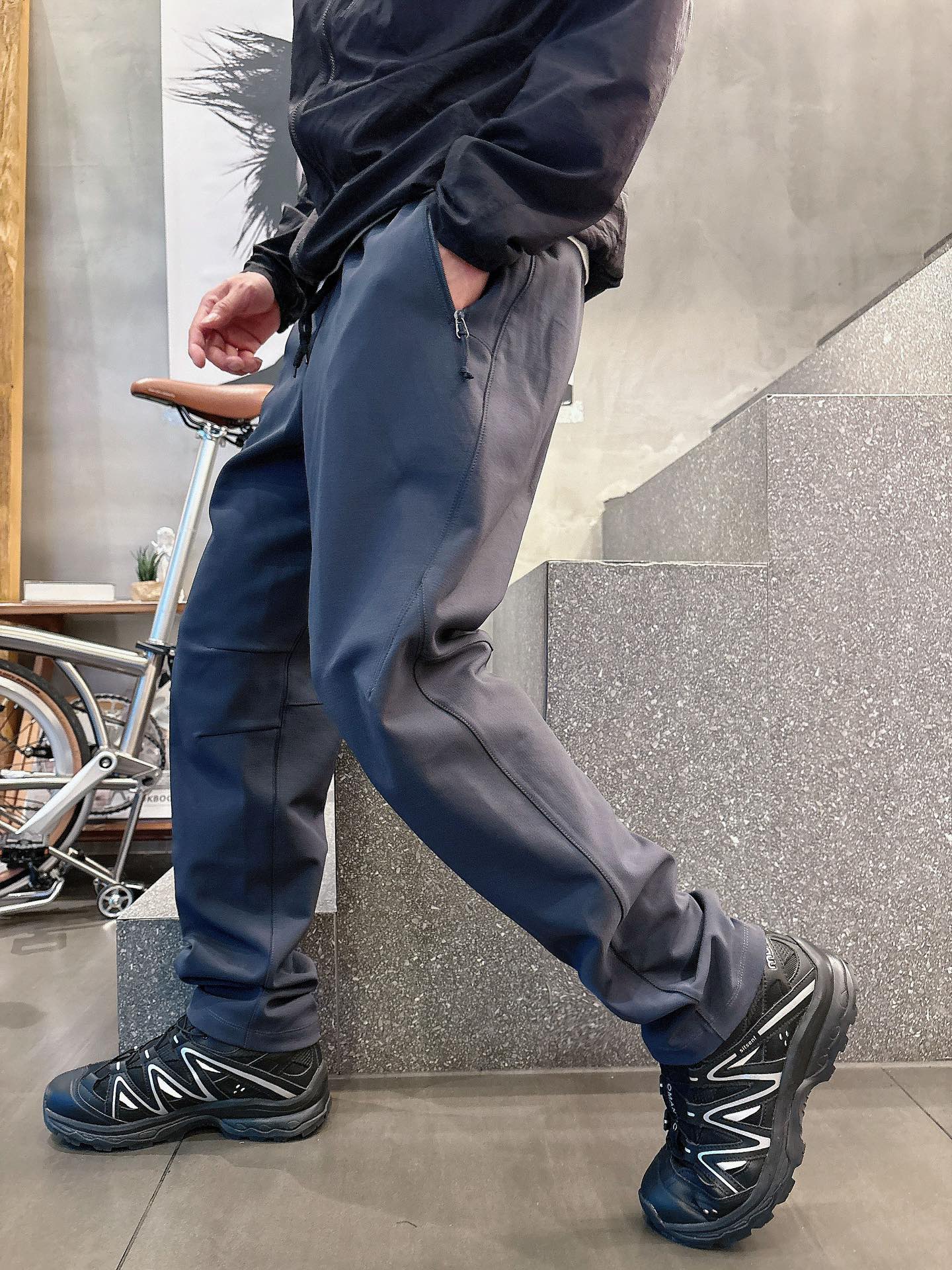 2025春夏款ARC'TERYX始祖鸟 GAMMA LT 男子 鸟家户外运动休闲冲锋裤专业研发的科技导湿