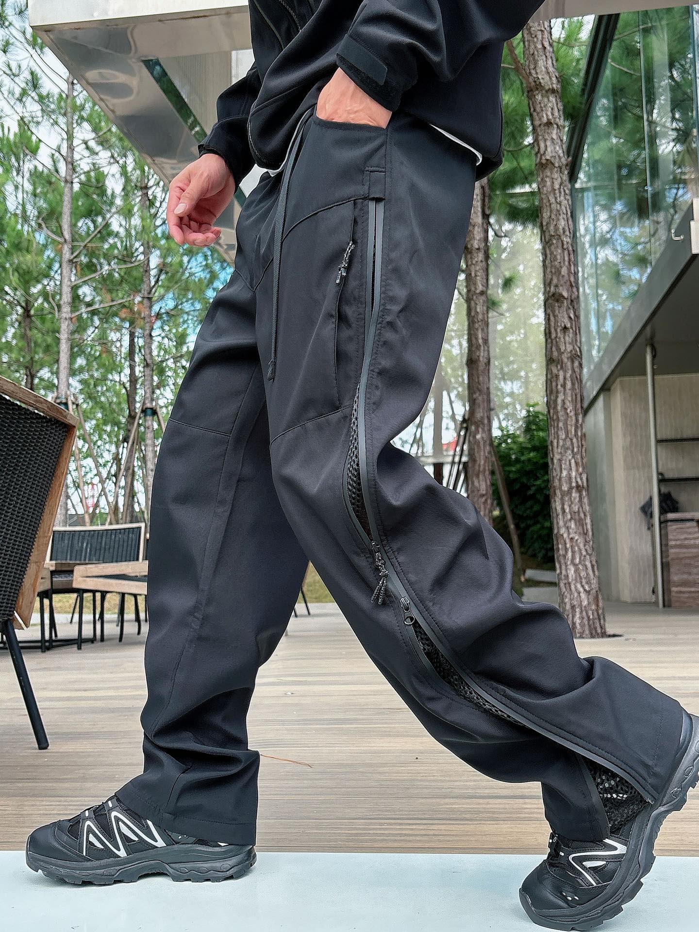 2025秋冬款ARC'TERYX始祖鸟 GAMMA LT 男子 鸟家户外运动休闲冲锋裤专业研发的科技导湿