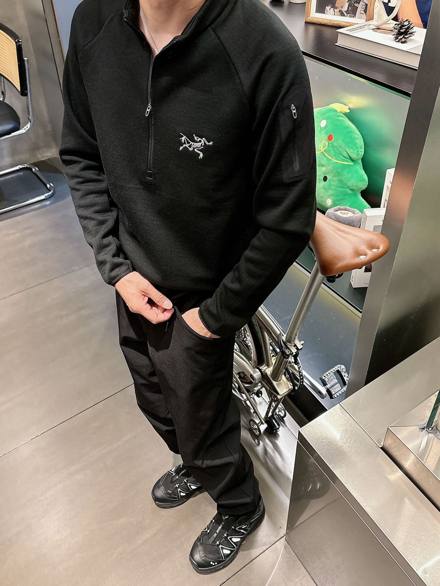 鸟家新款秋冬打底卫衣，街头与户外的碰撞～～大家都知道这款卫衣采进口面料制成．采用进口专机立体刺绣工艺，看